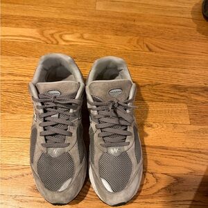 New Balance Men's Charcoal and Light Gray Sneakers